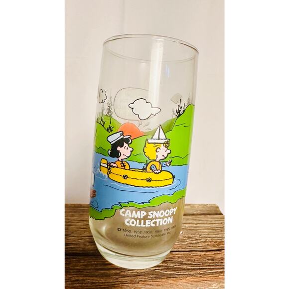 Vintage Peanuts Collectible Glass, McDonalds Vintage Peanuts Glass - Picture 2 of 2